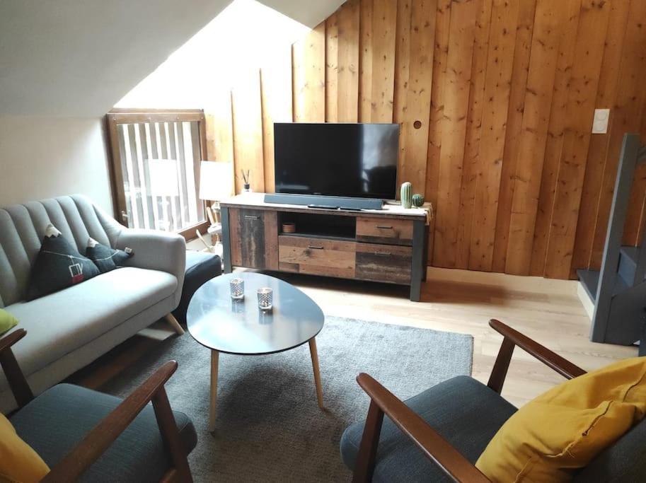 Appartement vue montagne, cosy et chaleureux Briançon Extérieur photo