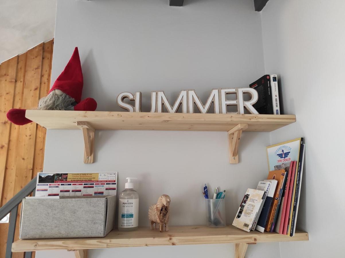 Appartement vue montagne, cosy et chaleureux Briançon Extérieur photo